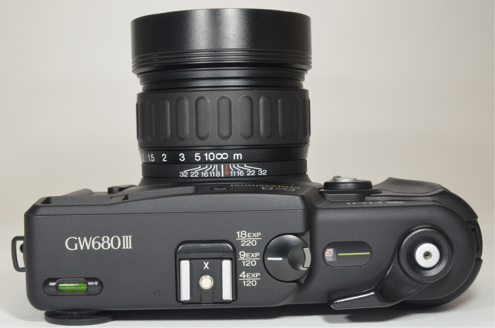 Fuji Fujifilm GW680III 90mm f3.5 count 025 medium format camera 