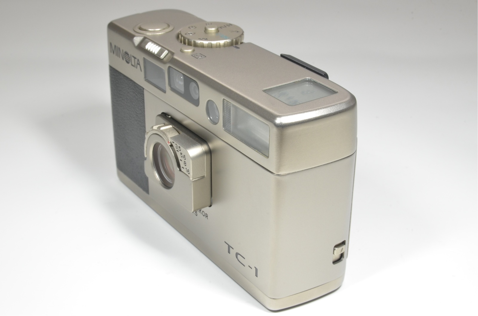 カメラ フィルムカメラ MINOLTA TC-1 Point & Shoot 35mm Film Camera 28mm f3.5 #a0861 
