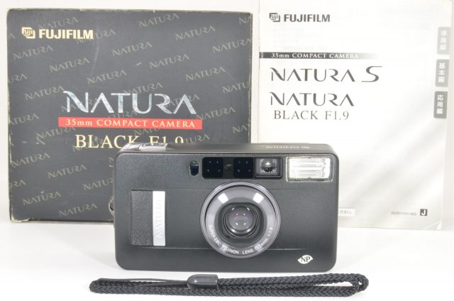 FUJIFILM NATURA BLACK 35mm film camera FUJINON 24mm f1.9 Shooting 